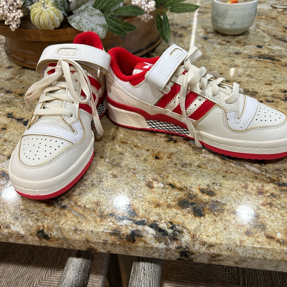Adidas original forum 84 low sneakers. New with tags! - Picture 3 of 4